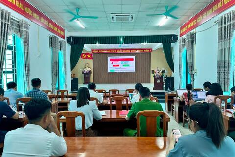 Xã Bum Nưa tham dự hội nghị toàn quốc sơ kết 1 năm 6 tháng triển khai thực hiện nghị quyết số 57-NQ/TW