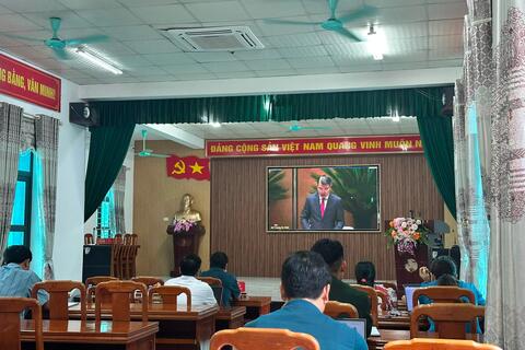 Bum Nưa tổ chức tham gia trực tuyến Hội nghị sơ kết 1 năm vận hành mô hình tổ chức tổng thể của hệ thống chính trị, mô hình chính quyền 3 cấp